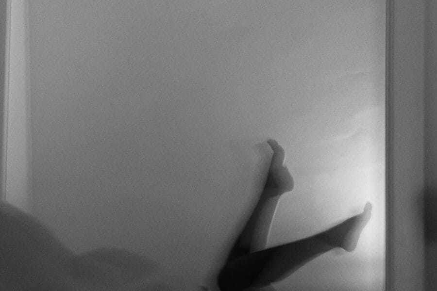 what does it mean to romanticize your life